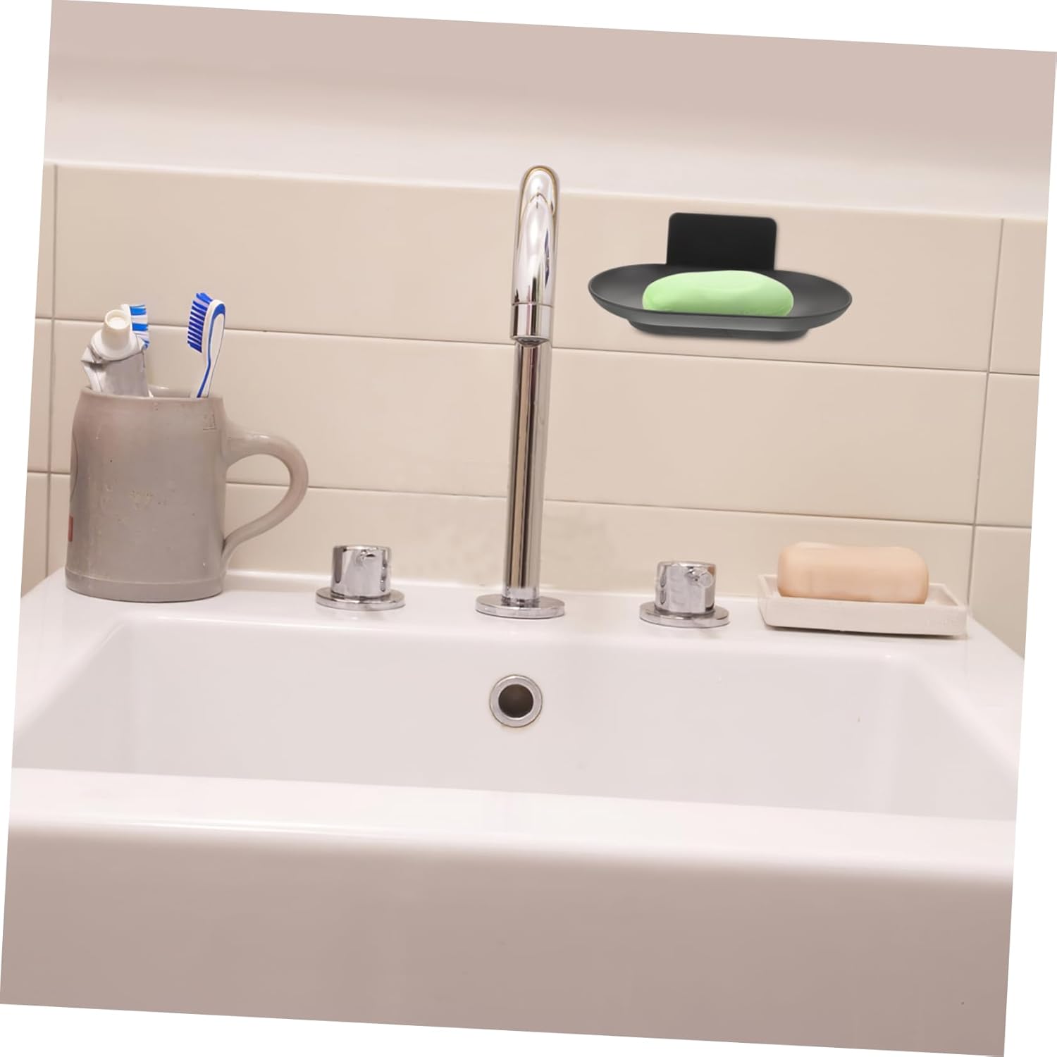 BESTYASH Wall Mount Soap Dish Holder Aluminum Self-Draining