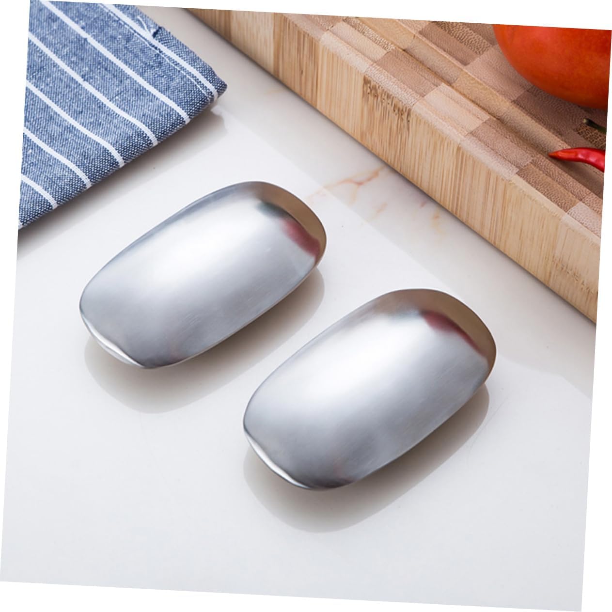 KONTONTY Hand Remover Stainless Steel Soap Bar for Garlic Onions Fish