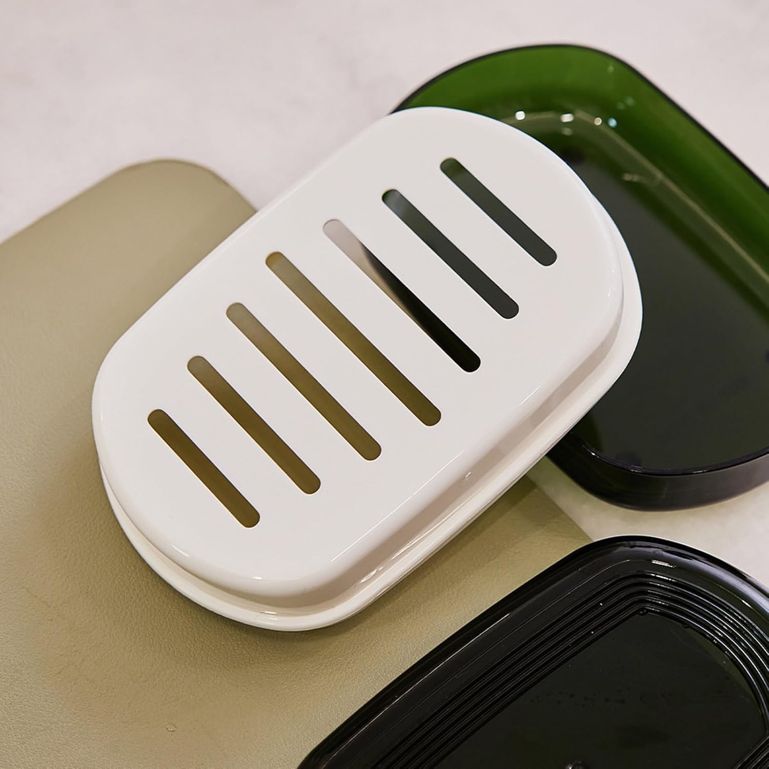 Loyliawa Double Layer Soap Dish with Lid and Draining Rack