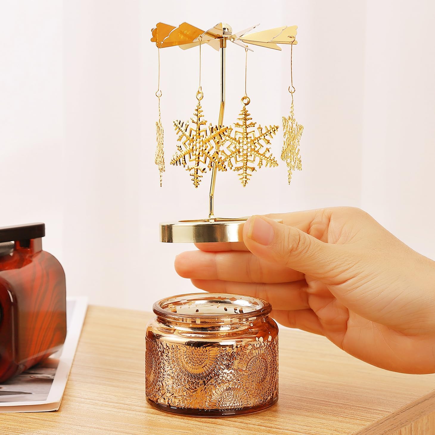 DAISRED Rotatable Scented Candle with Snowflake Design