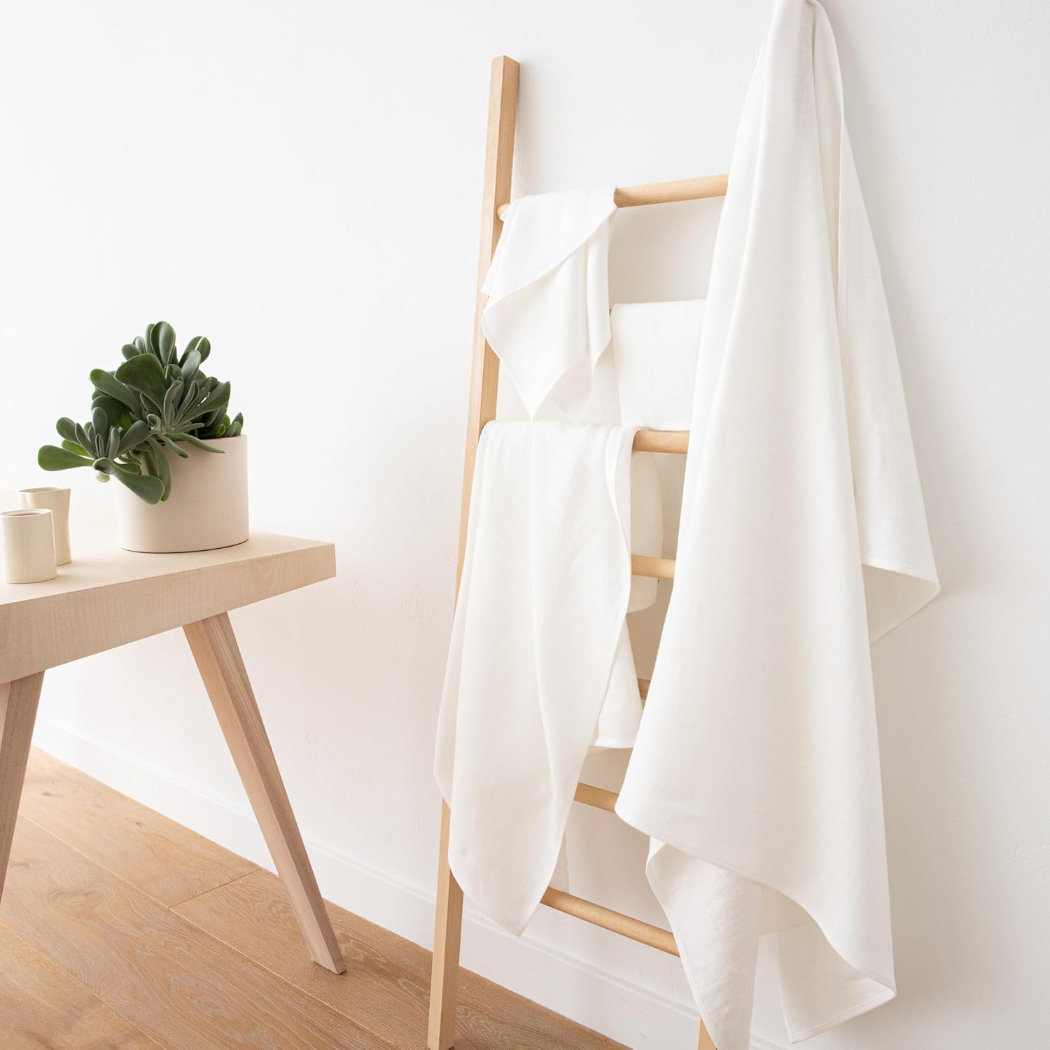LinenMe 02582 Towel Set 2 Bath Towels and 2 Hand Towels White