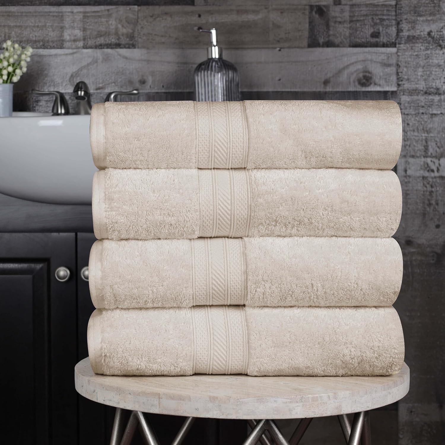Superior 4-Piece Ivory Bath Towel Set 700GSM 100 Combed Cotton