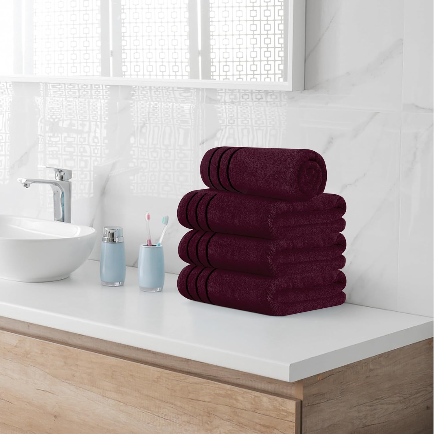 MyOwn Ultra Soft 4 Pack Bath Towel Set 27x54 Inches Burgundy