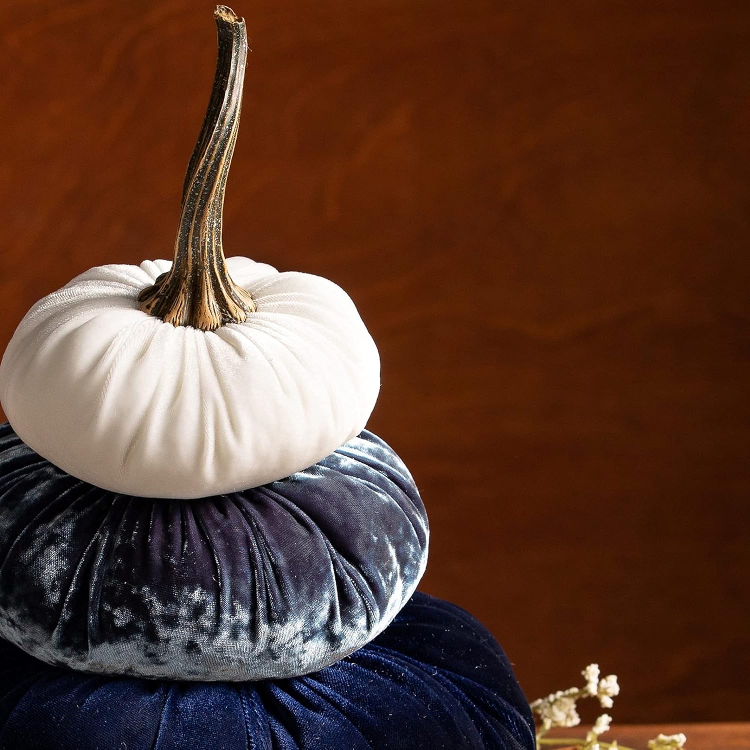 Blue Velvet Stacked Pumpkins Decor with Wreath 1