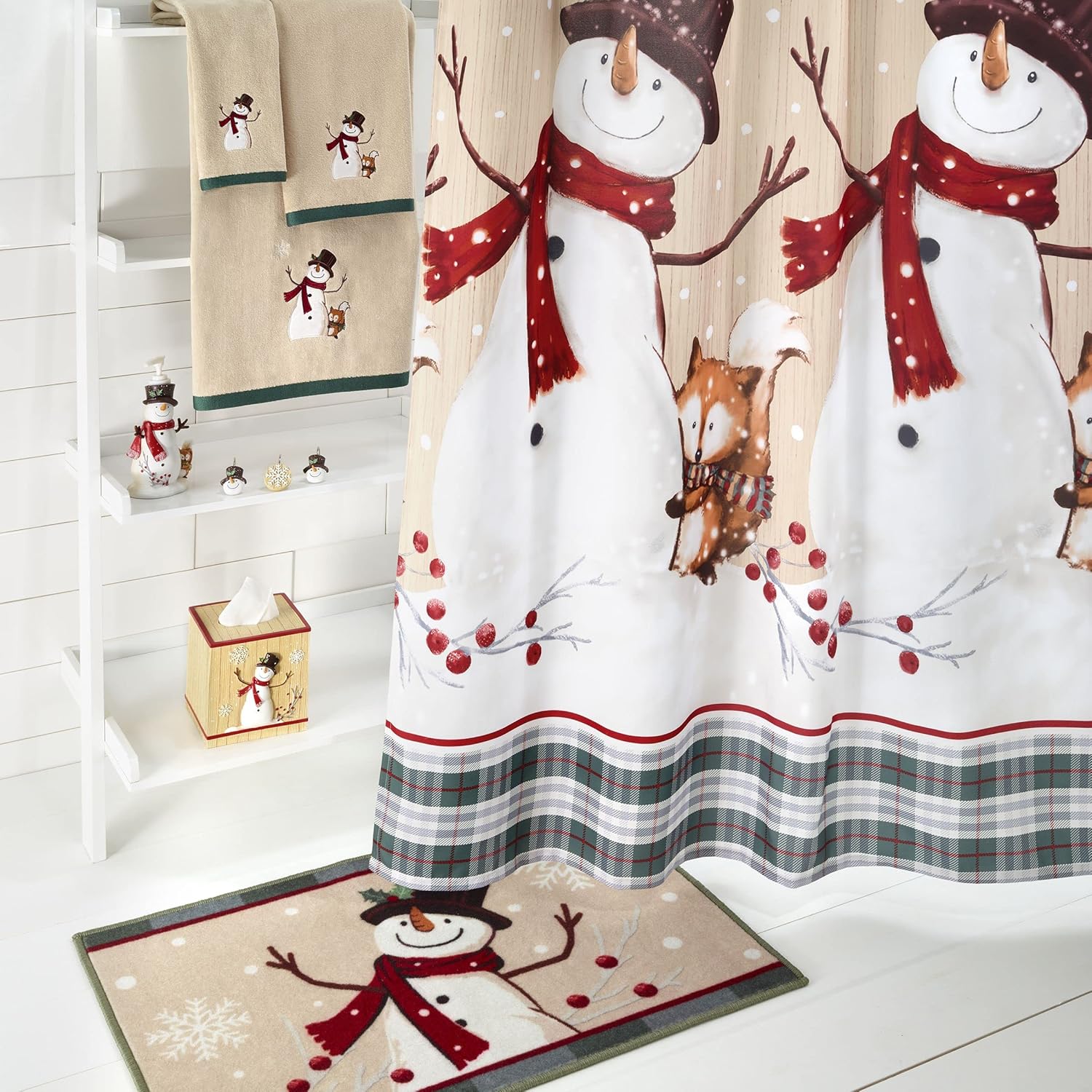 Avanti Linens Bath Towel 2 Pack - Happy Snowman Red Fox