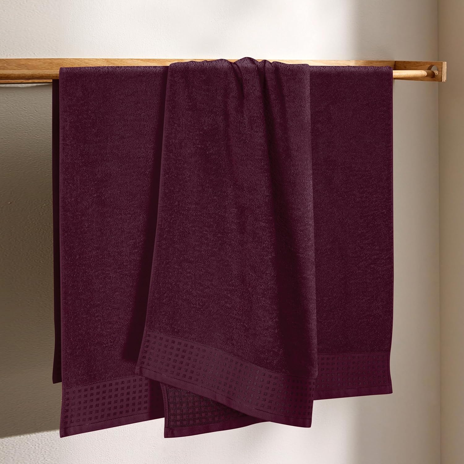 GLAMBURG Ultra Soft 4 Pack Bath Towels Set 27x54 Inches